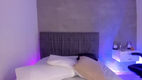 Alejandra online show from June 2026 12:58:02 PM