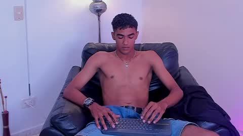 Alejandro williams online show from May 2026 09:21:01 PM