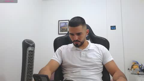 alejandroo_7 online show from June 2026 09:06:02 PM