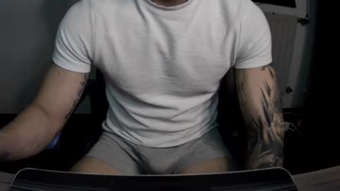 Snapshot of alejoduarte16 chatting on December 2025 07:01:02 PM alejoduarte16 online show from December 2025 07:01:02 PM