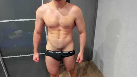 Snapshot of aleks_brown chatting on June 2026 10:10:01 PM aleks_brown online show from June 2026 10:10:01 PM