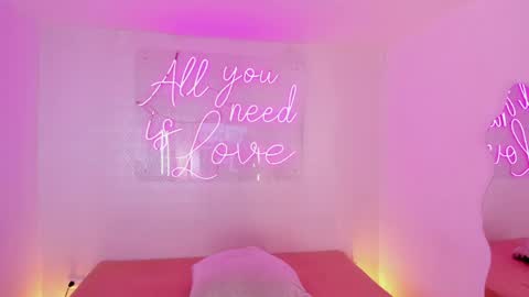 Aleksandra  online show from April 2026 12:39:02 PM