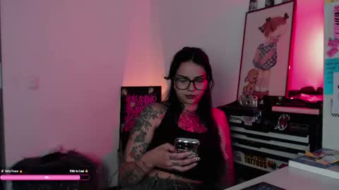 Snapshot of aleksanoir chatting on July 2026 06:13:01 PM AleksaNoir online show from July 2026 06:13:01 PM
