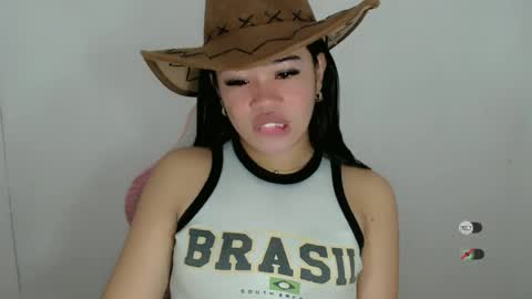 Snapshot of alesha_vibe_me chatting on June 2026 03:46:02 PM alesha_vibe_me online show from June 2026 03:46:02 PM
