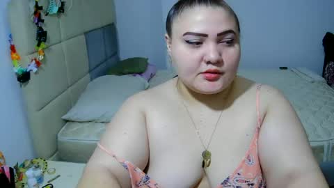 Snapshot of alesia_jones01 chatting on June 2026 05:43:01 AM Alesia jones01 online show from June 2026 05:43:01 AM