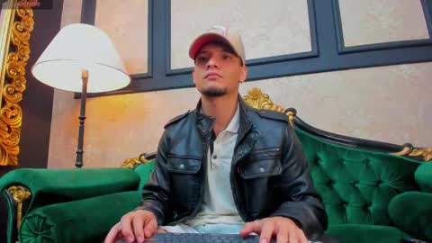 Snapshot of aless_king chatting on February 2025 12:08:02 PM Alessandro King online show from February 2025 12:08:02 PM