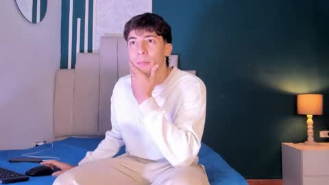 Alessandro Dybala online show from November 2025 12:05:02 PM