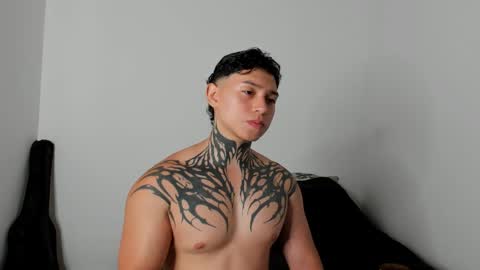 Alessandro online show from March 2026 01:22:02 AM