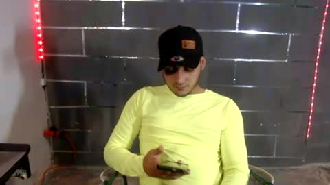 alessandro online show from June 2026 04:42:02 AM