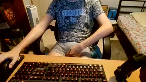 Alex online show from November 2025 07:43:01 PM