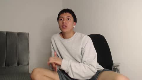 Owen online show from October 2025 02:31:02 AM