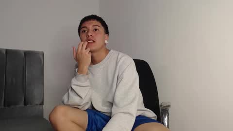 Owen online show from November 2025 01:39:01 AM