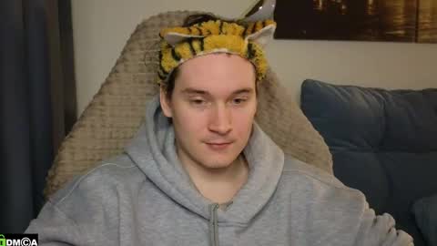 FAVORITE online show from April 2026 05:56:01 PM