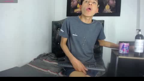alex_it0 online show from May 2026 12:18:01 AM