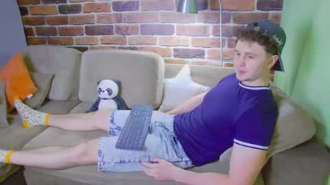 Snapshot of alex_onelove chatting on June 2026 12:51:02 PM Alex online show from June 2026 12:51:02 PM