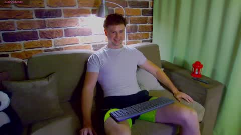 Snapshot of alex_onelove chatting on July 2026 02:01:02 PM Alex online show from July 2026 02:01:02 PM