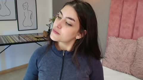 Alexa Thaylor online show from April 2026 04:42:02 PM