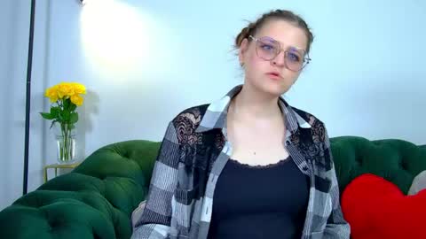 AlexaAvery online show from June 2026 06:51:02 AM