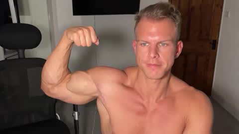 Alexander Steel online show from October 2025 06:30:01 PM