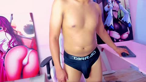 Snapshot of alexdunss chatting on April 2026 02:50:01 PM Alexdennus online show from April 2026 02:50:01 PM