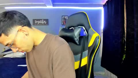 Snapshot of alexgiraldo__ chatting on September 2025 12:38:02 PM alexgiraldo__ online show from September 2025 12:38:02 PM