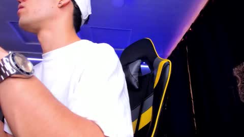 Snapshot of alexgiraldo__ chatting on September 2025 01:46:01 PM alexgiraldo__ online show from September 2025 01:46:01 PM