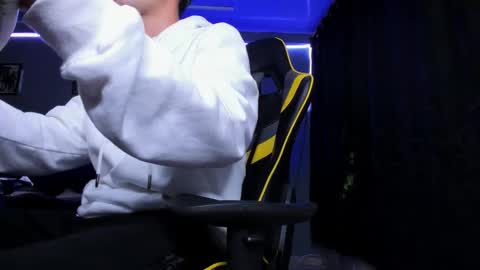 Snapshot of alexgiraldo__ chatting on October 2025 03:21:02 AM alexgiraldo__ online show from October 2025 03:21:02 AM