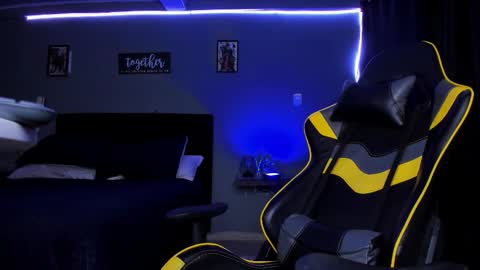 Snapshot of alexgiraldo__ chatting on October 2025 02:15:01 AM alexgiraldo__ online show from October 2025 02:15:01 AM