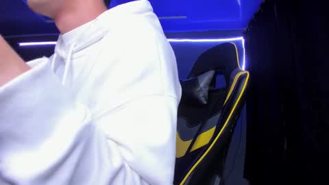 Snapshot of alexgiraldo__ chatting on November 2025 10:50:02 AM alexgiraldo__ online show from November 2025 10:50:02 AM