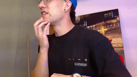 alexgiraldo__ online show from April 2026 02:35:01 AM