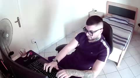 Snapshot of alexthepro00 chatting on July 2026 01:29:02 PM alexthepro00 online show from July 2026 01:29:02 PM