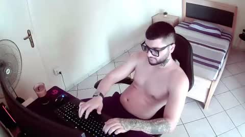 Snapshot of alexthepro00 chatting on July 2026 11:28:01 AM alexthepro00 online show from July 2026 11:28:01 AM