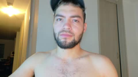 Snapshot of alextwunkk chatting on May 2026 04:31:02 AM Alex online show from May 2026 04:31:02 AM