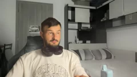 Alezandre online show from May 2026 05:30:01 PM
