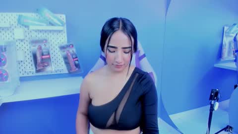 alice_26__ online show from February 2026 01:51:01 PM