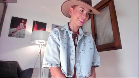 Snapshot of alice_barry chatting on April 2026 01:26:01 AM Alice online show from April 2026 01:26:01 AM