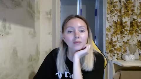 Alice smiles online show from April 2026 11:28:01 AM