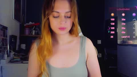Snapshot of alice_wander chatting on May 2026 02:17:01 AM Alice online show from May 2026 02:17:01 AM