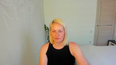 Snapshot of alicee__grace chatting on June 2026 09:08:01 AM Alicee online show from June 2026 09:08:01 AM
