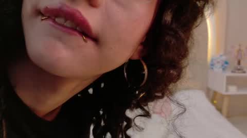 alice online show from April 2026 09:39:33 PM