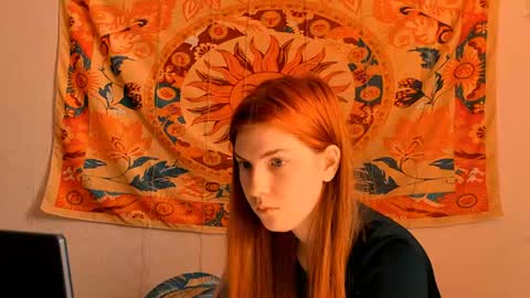 Snapshot of aliceinredsquare_ chatting on June 2026 05:10:01 AM Alice online show from June 2026 05:10:01 AM