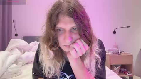 AlicePinkhead online show from November 2025 09:42:02 AM
