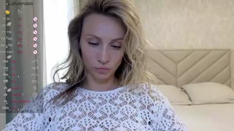 Snapshot of alicewonders_ chatting on June 2026 07:17:02 AM Alice online show from June 2026 07:17:02 AM
