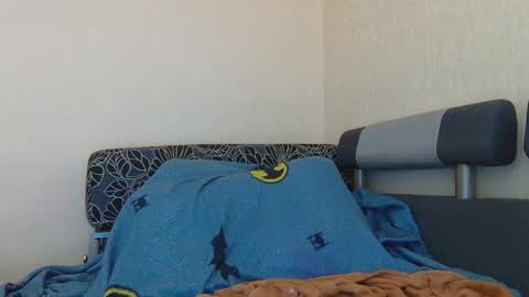 AliceWoolfy online show from March 2026 08:37:02 PM