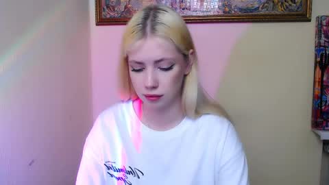 Snapshot of alicexooo_ chatting on April 2026 09:48:02 AM Alice online show from April 2026 09:48:02 AM