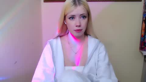 Snapshot of alicexooo_ chatting on April 2026 07:15:02 AM Alice online show from April 2026 07:15:02 AM