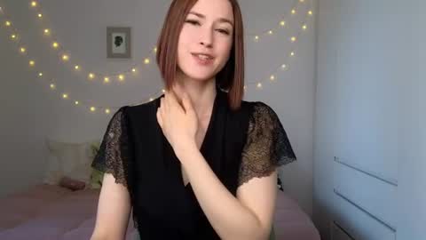 Snapshot of alicianoveli chatting on June 2026 04:22:01 AM alicianoveli online show from June 2026 04:22:01 AM