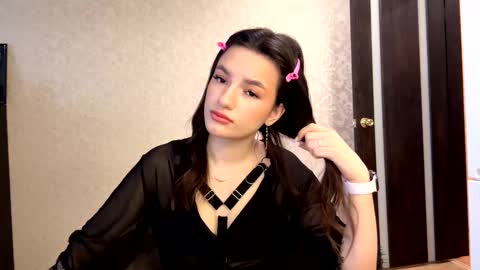 Niki online show from March 2026 12:02:02 PM