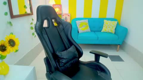 alina09_ online show from April 2026 07:58:02 PM