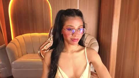 alina_b_ online show from April 2026 08:15:02 PM